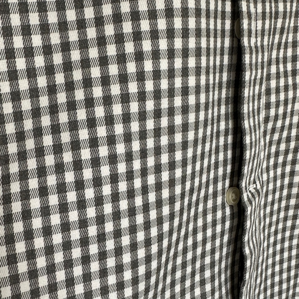 Banana Republic Black and White Gingham Shirt - Picture 5 of 5